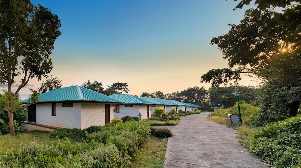 Aamby Valley City, Lonavala 40/50