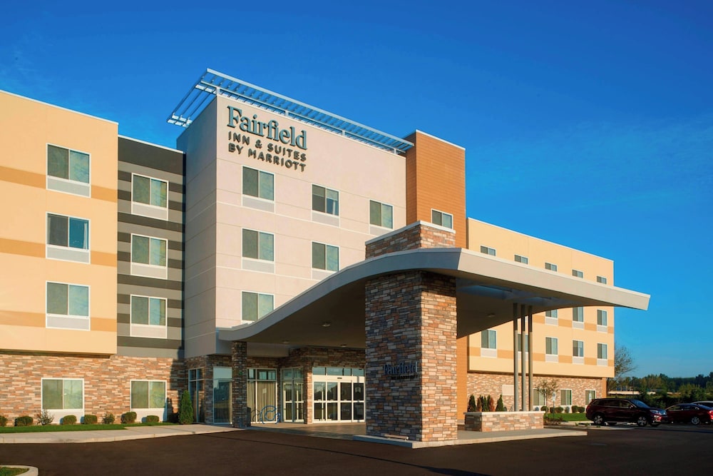 Fairfield Inn And Suites Columbus In 6/50