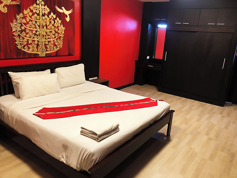 Zip Lounge And Apartments ( Ex. Zip Hotel & Bar) 9/36