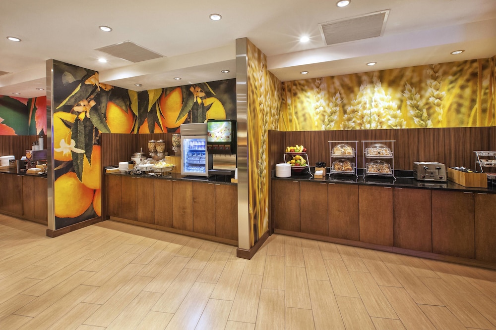 Fairfield Inn Suites Plattsburgh 12/41
