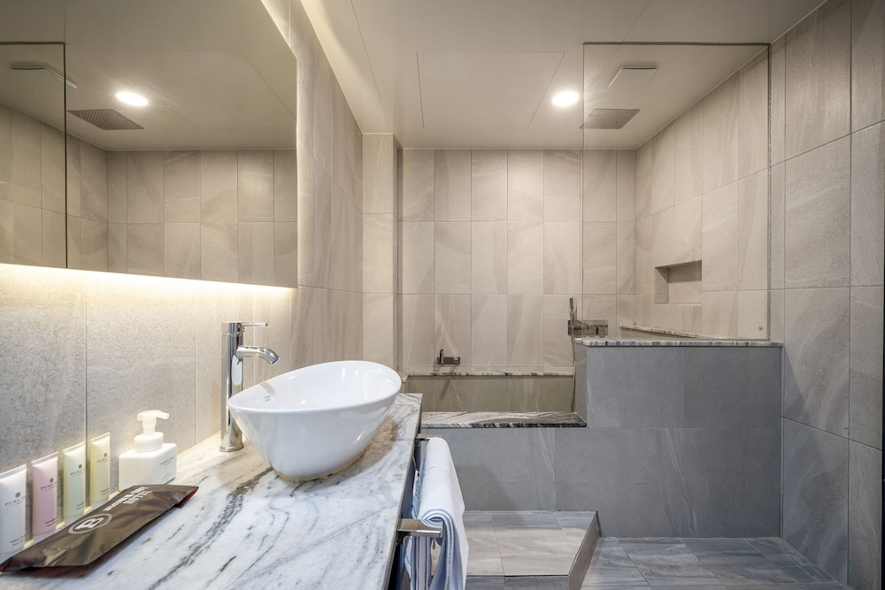 Browndot Hotel Sangmu 50/50
