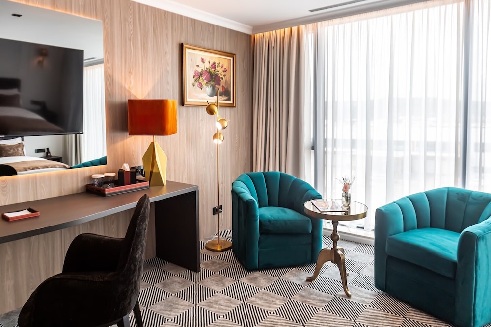 Sky Airport Hotel 52/61
