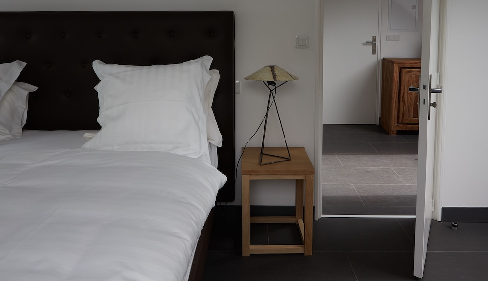 Hotel The Originals Le Cise 24/74