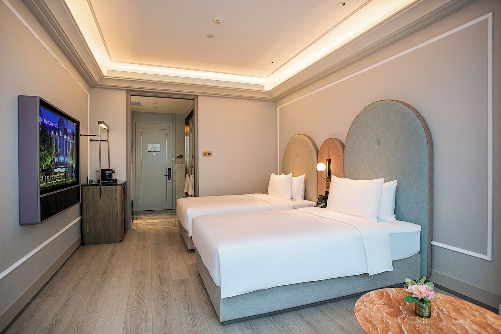 Mercure Changchun Ziyou Road Dahua 18/29