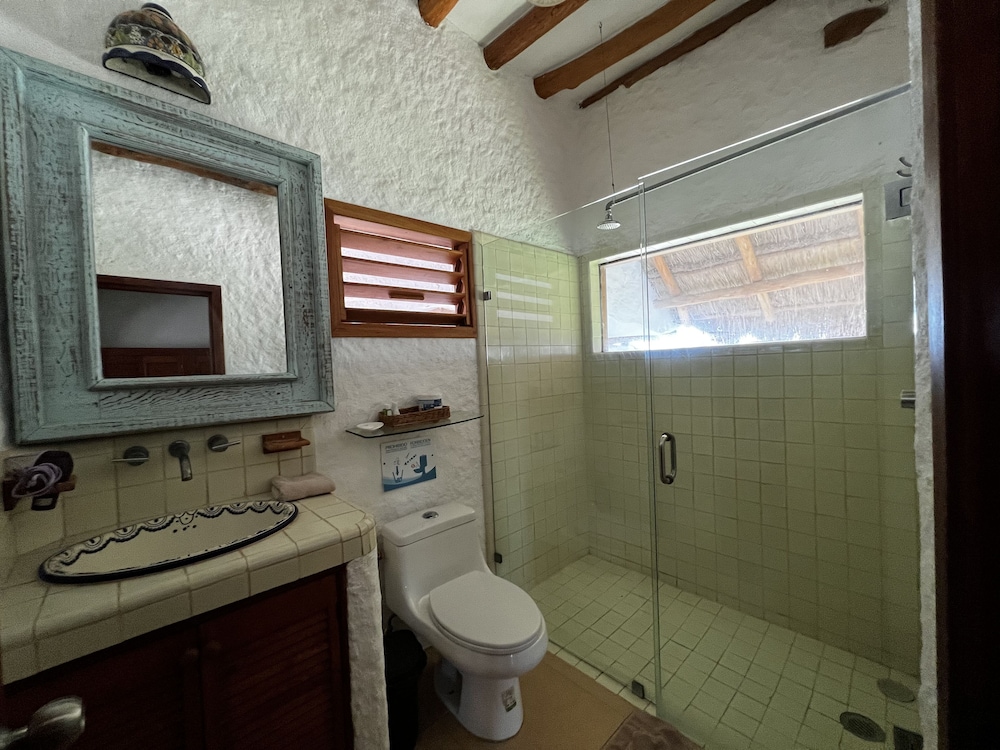 Ensueno Holbox & Beach Club 70/74