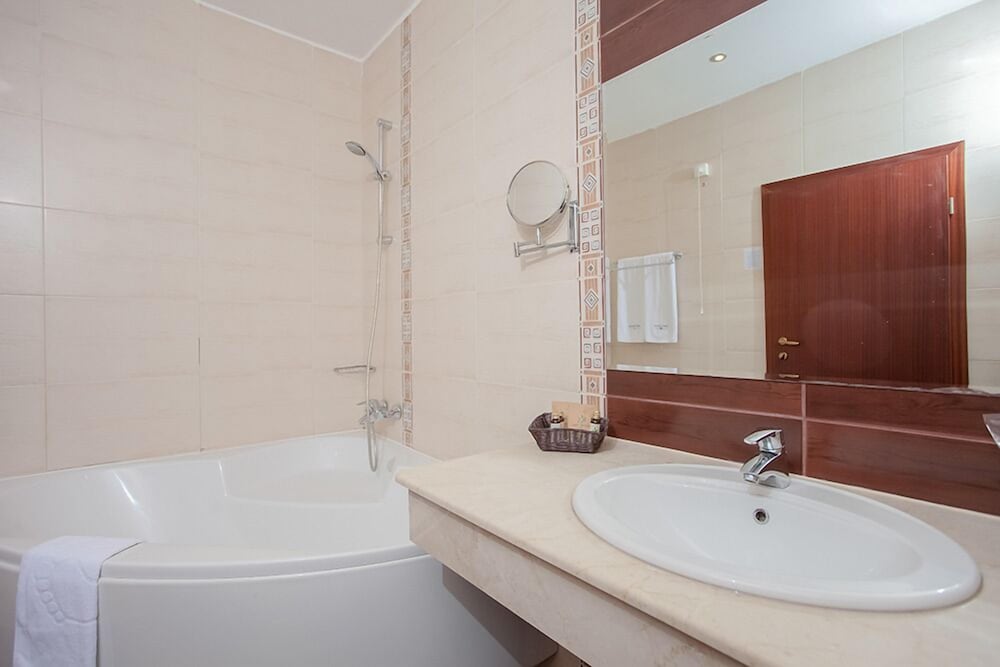 Saint Thomas Holiday Village 50/50
