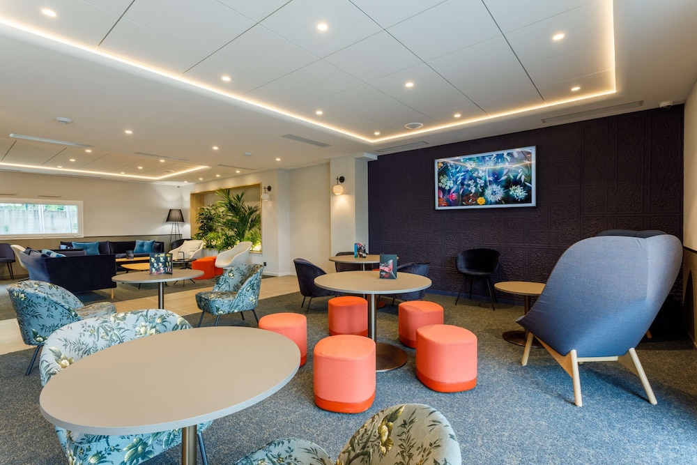 Brit Hotel Fougeres - Hotel Du Parc 57/69