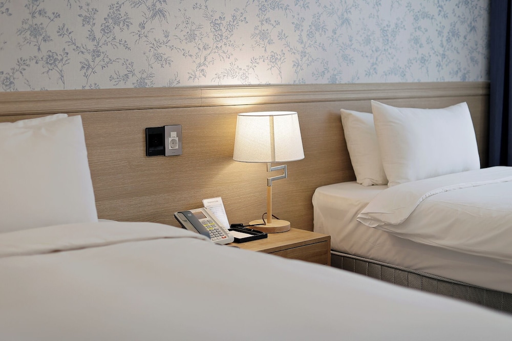 Homers Hotel 22/50