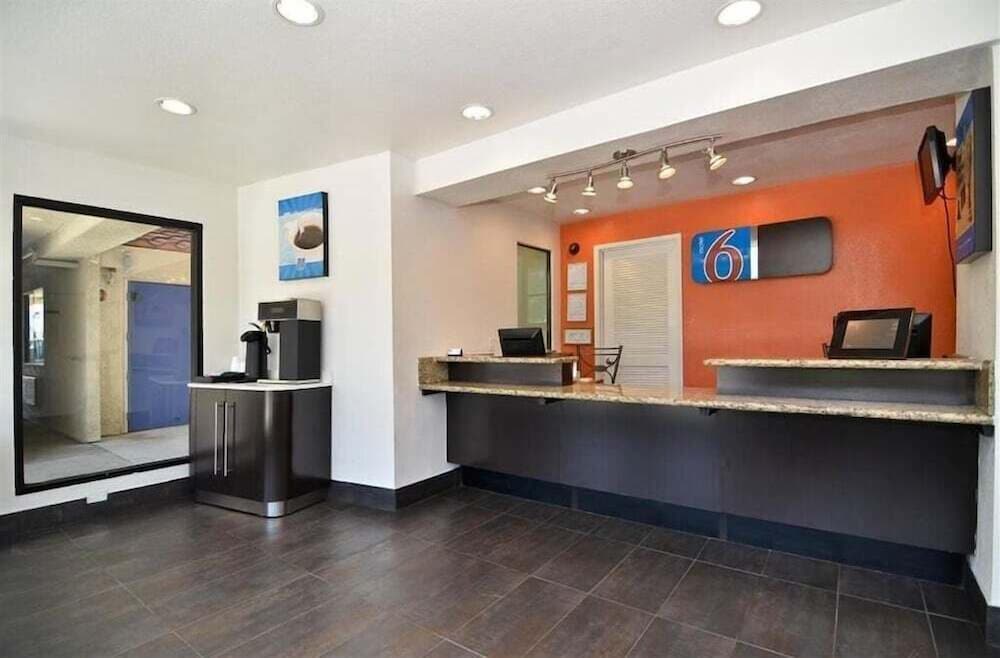 Lobby at Motel6 Fairfield, CA - Napa Valley, FAIRFIELD - CA