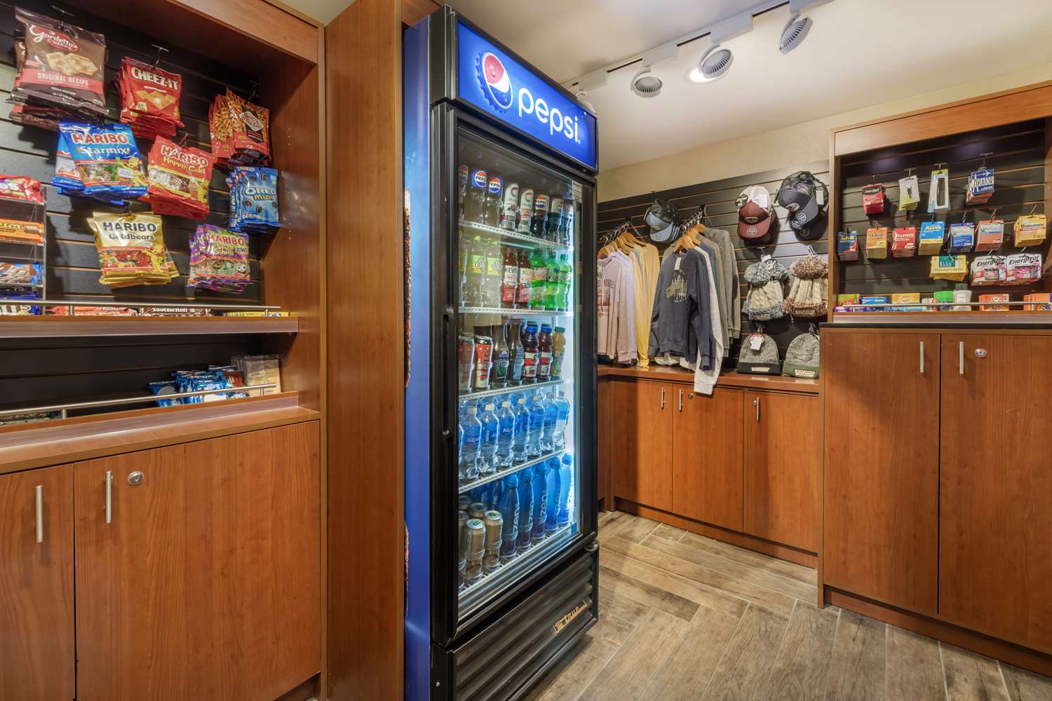 Best Western Plus Superior Inn 6/15