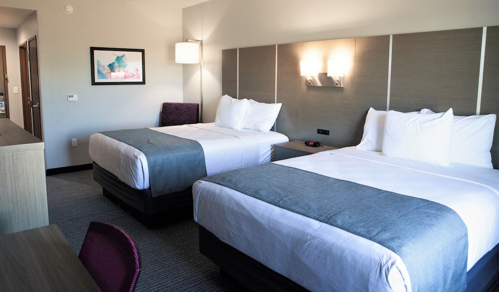 Days Inn & Suites by Wyndham Houston NW Cypress 9/26