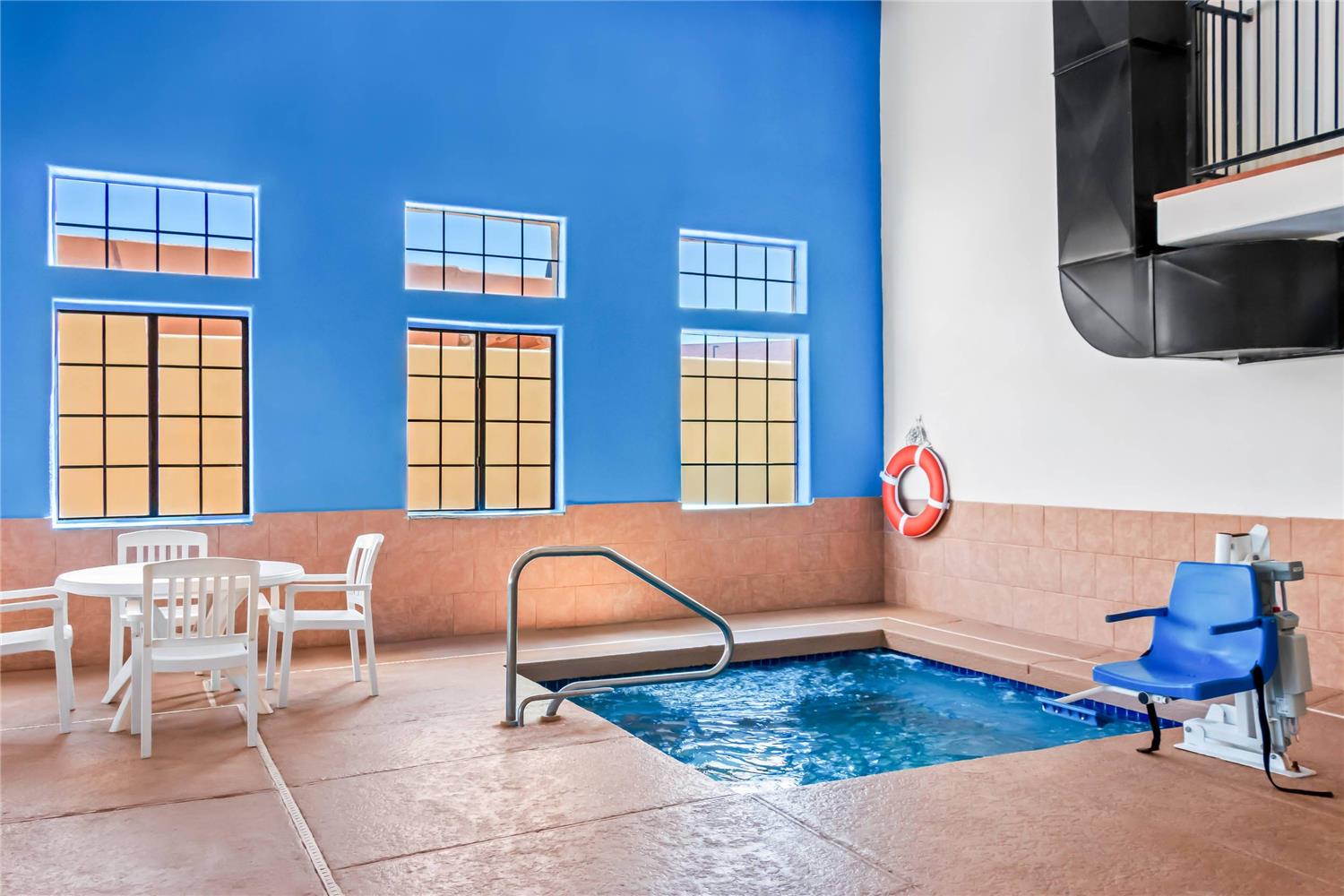 swimming pool spa