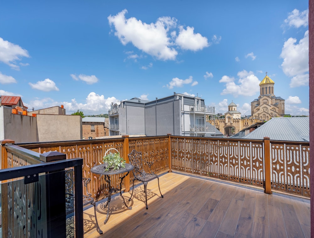 Iris Hotel Tbilisi 37/60