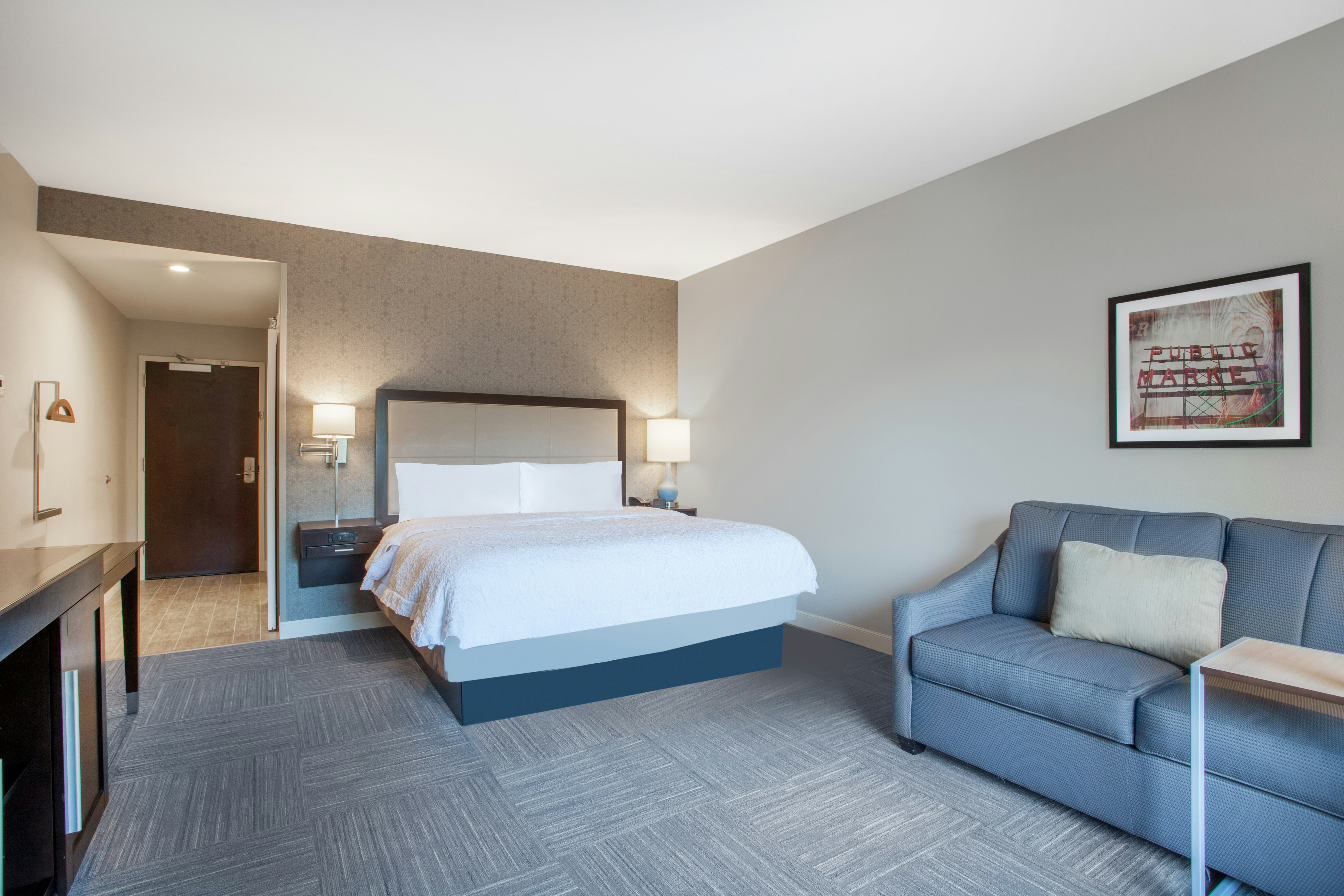 غرفة بسرير كينج مع أريكة، Hampton Inn Rochester Penfield 2/4