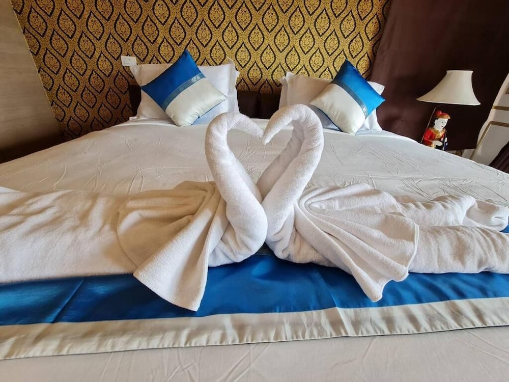 Elegancy Resort Hua Hin 20/50