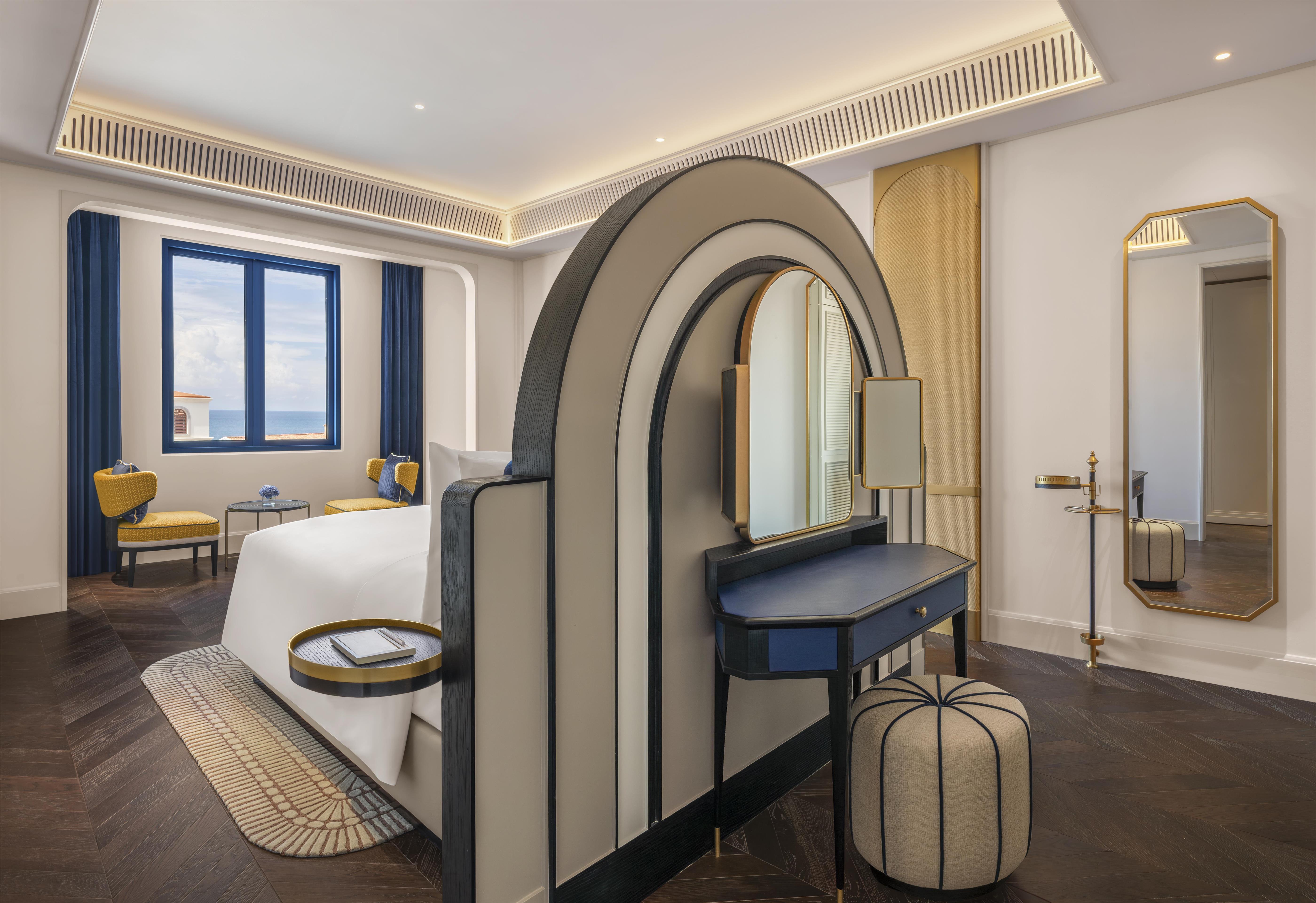 Sorrento, Suite, King Bed