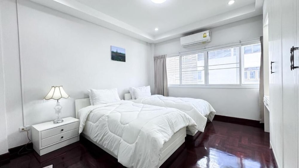 The Bless Hotel And Residence 34/80