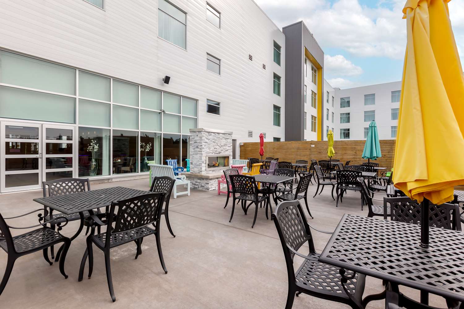 Best Western Plus St. John s Airport Hotel and Suites 30/36
