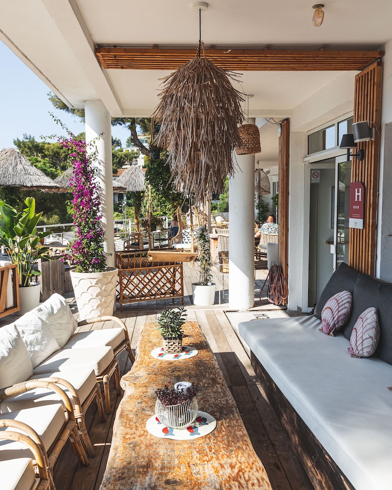 Hôtel De La Plage Mahogany 50/66