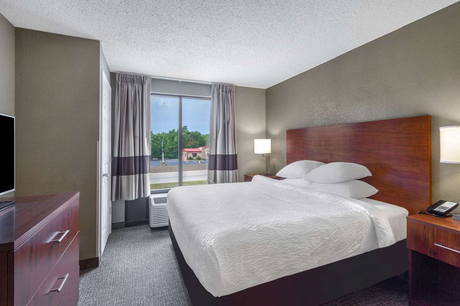 Days Inn by Wyndham Blairsville 21/49