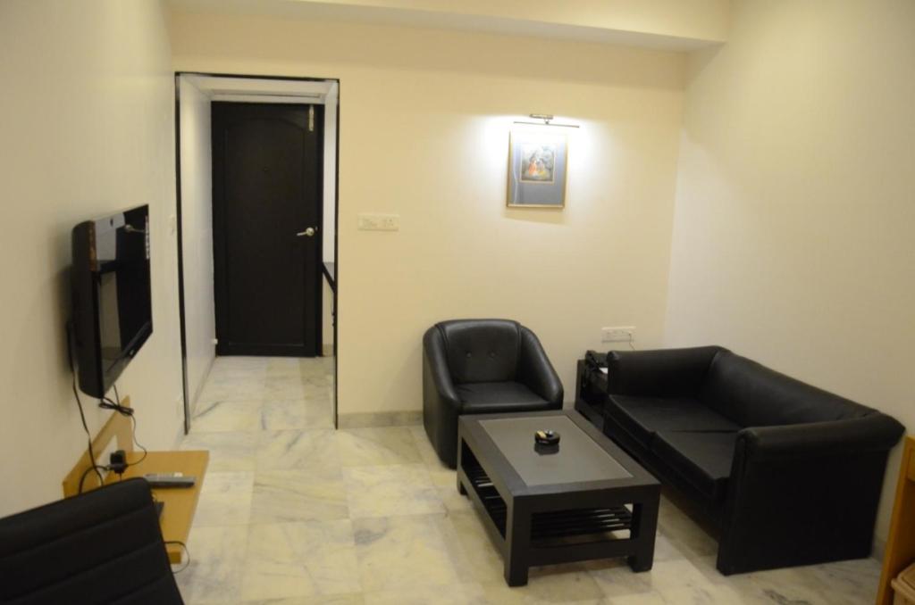 Hotel Yuvraj 27/35