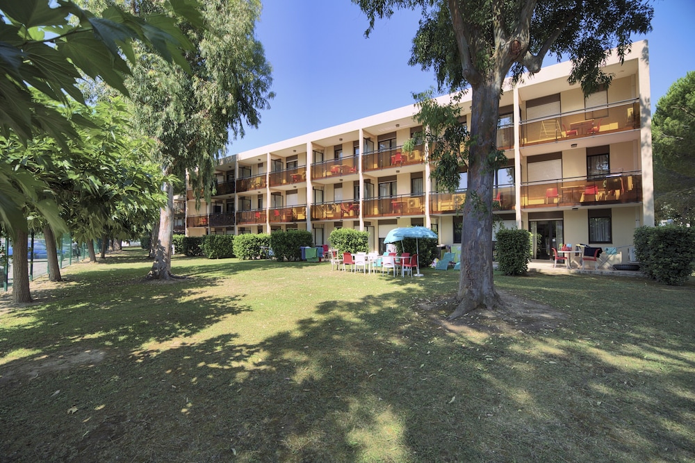 PIERRE & VACANCES RESIDENCE LES JARDINS OMBRAGES(FORMERLY RESIDENCE LES JARDINS OMBRAGES) 11/17