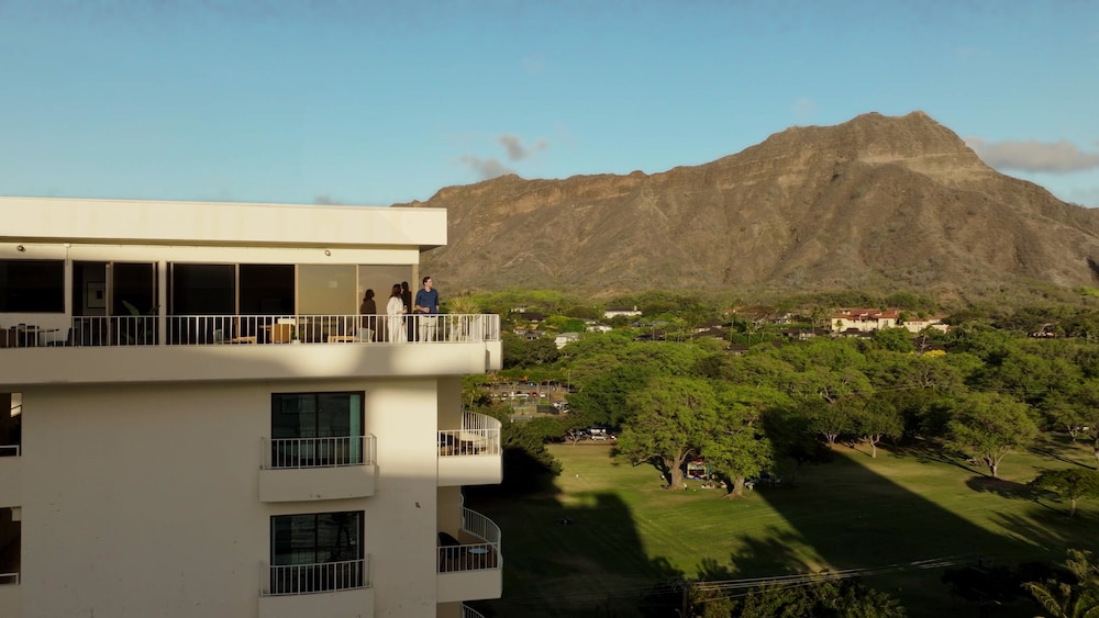 Lotus Honolulu At Diamond Head 6/61