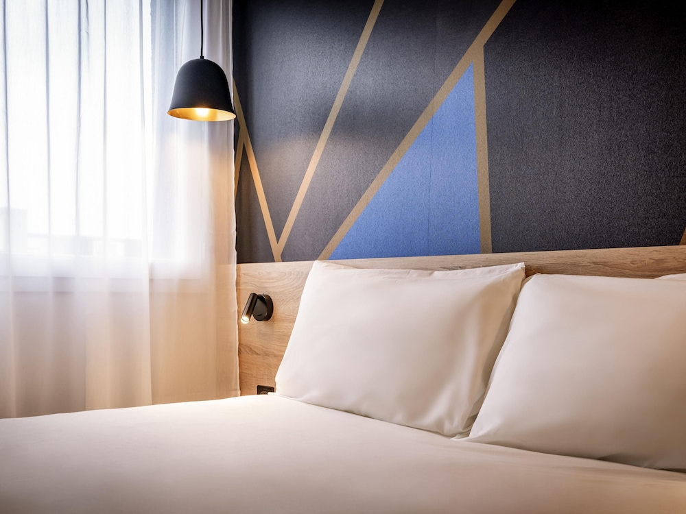 ibis Styles Valenciennes Petite Foret 16/45