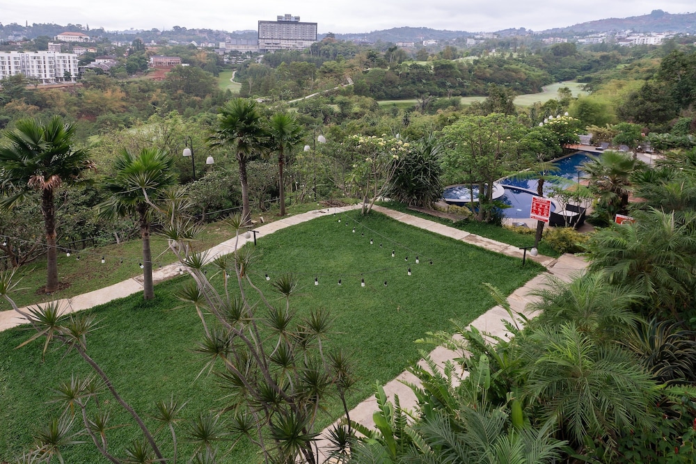 Clove Garden Hotel & Residence 51/58