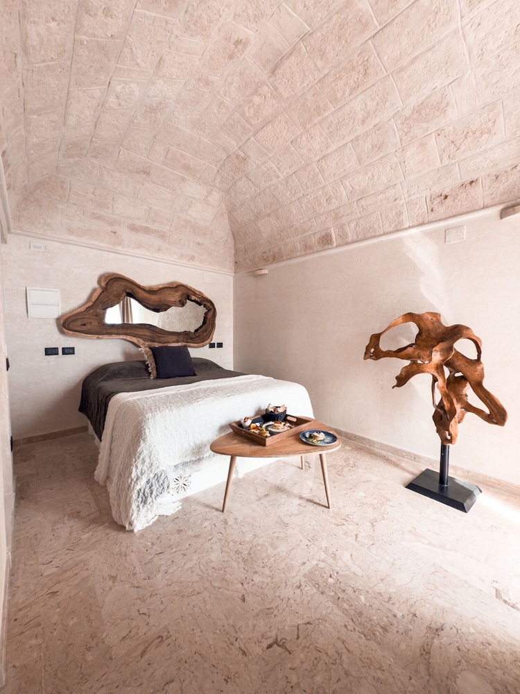 Bellavista Suites 24/50