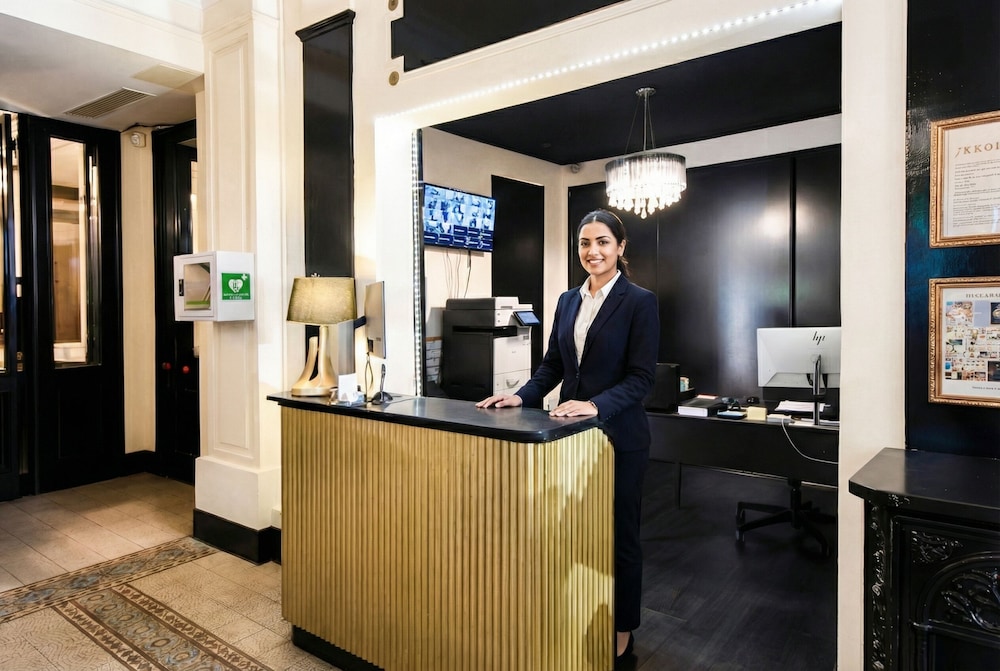 Hotel Peyris Opera 11/71