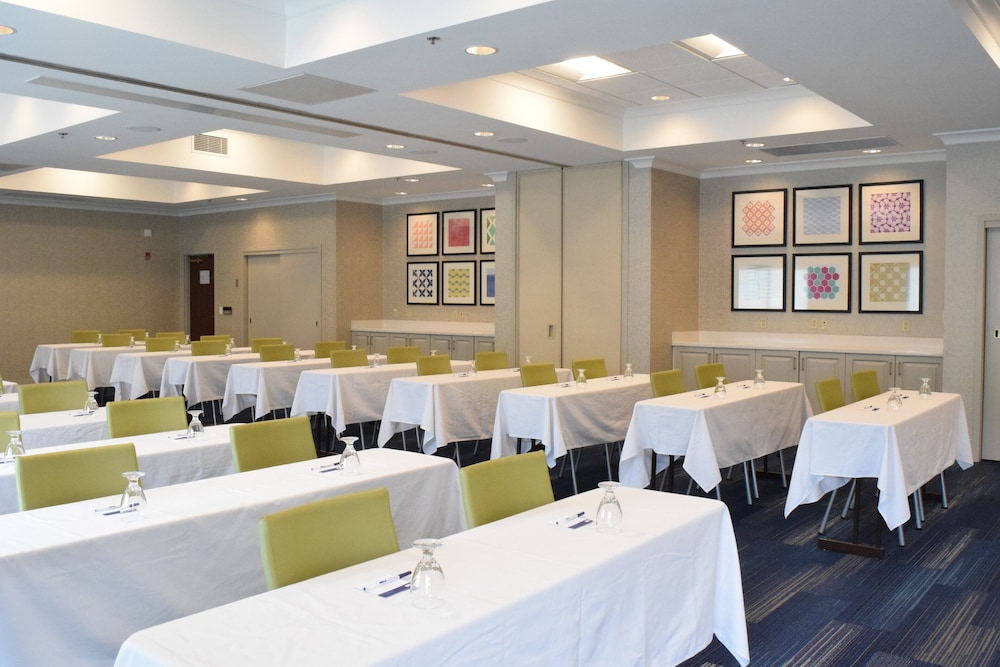 Holiday Inn Express & Suites Rochester Webster, an IHG Hotel 39/50
