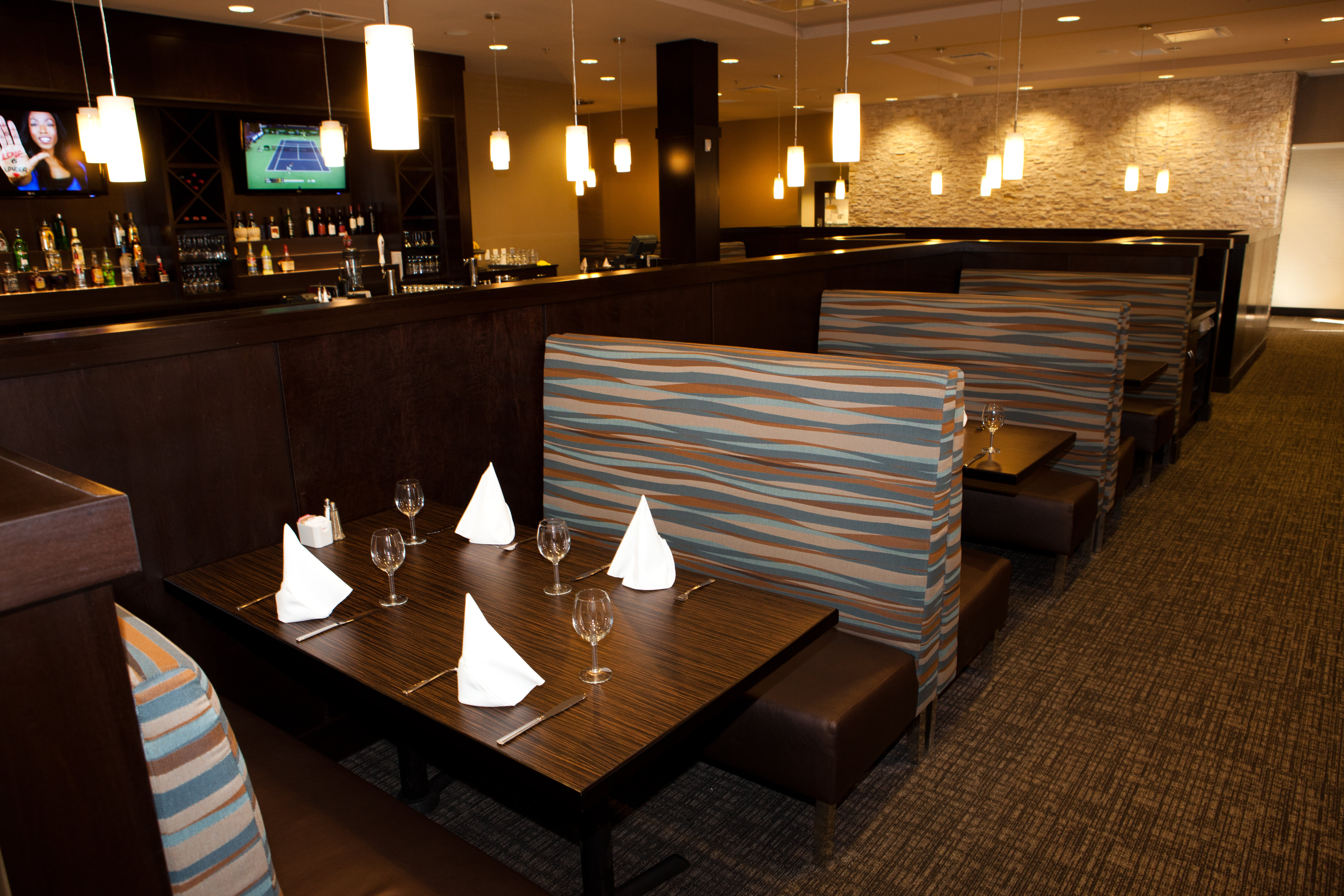 Holiday Inn Red Deer South 61/76