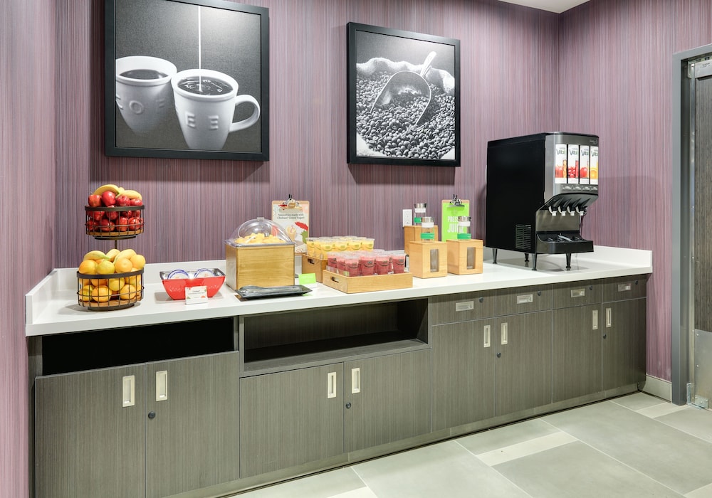 Hampton Inn Lake Forest - Irvine Spectrum Ca 27/39