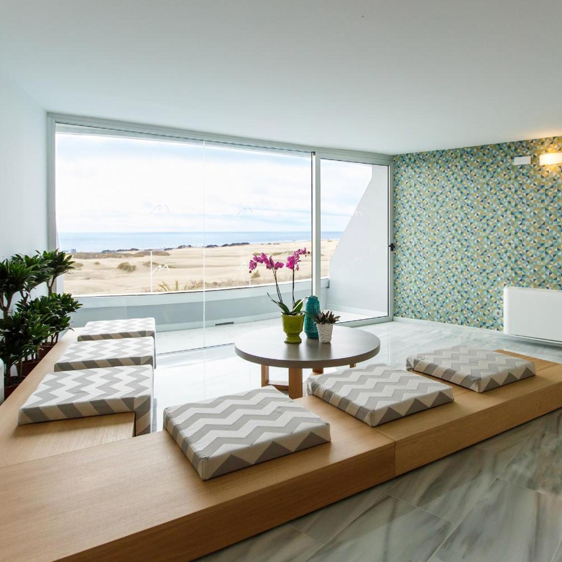 Santa Monica Suites 17/53