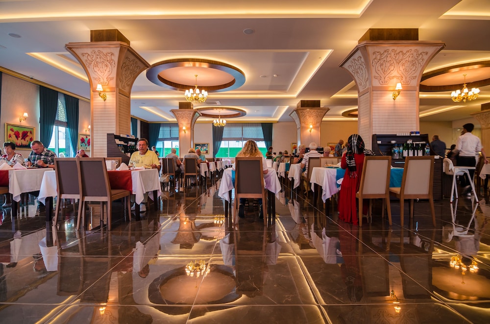 The Lumos Deluxe Resort Hotel and Spa 45/60