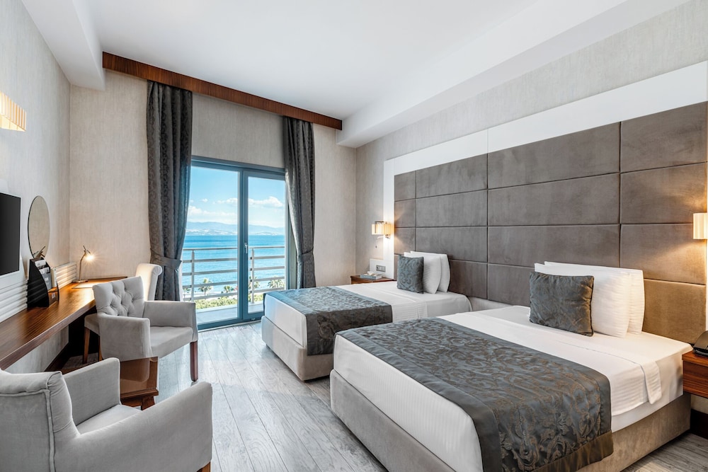 Elite Hotel Darica 33/75