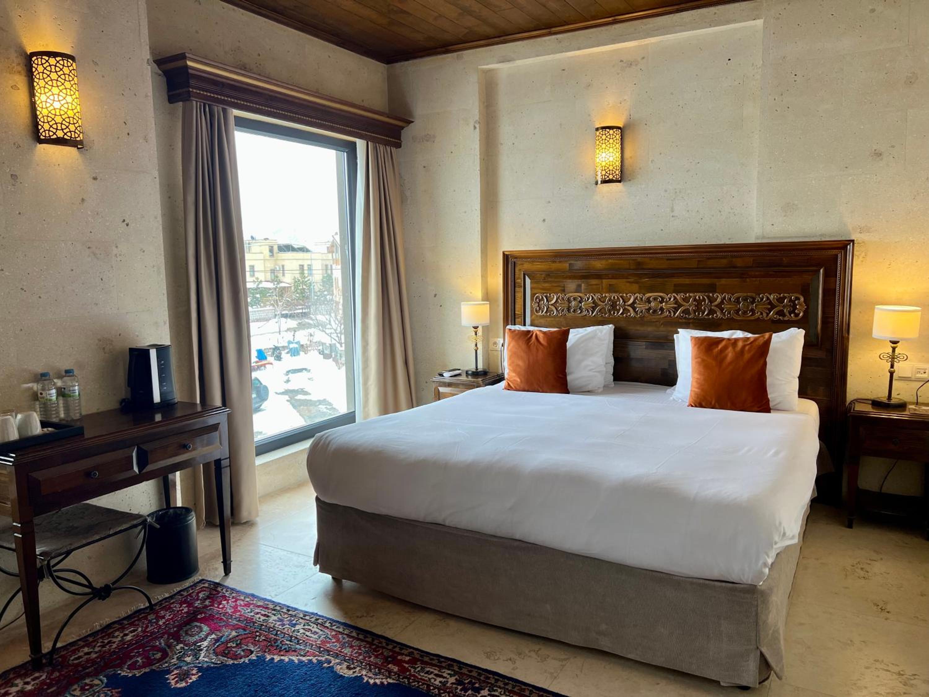 Deluxe, Double Bed, Mountain View