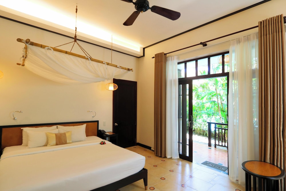 Inner, Deluxe, King Bed
