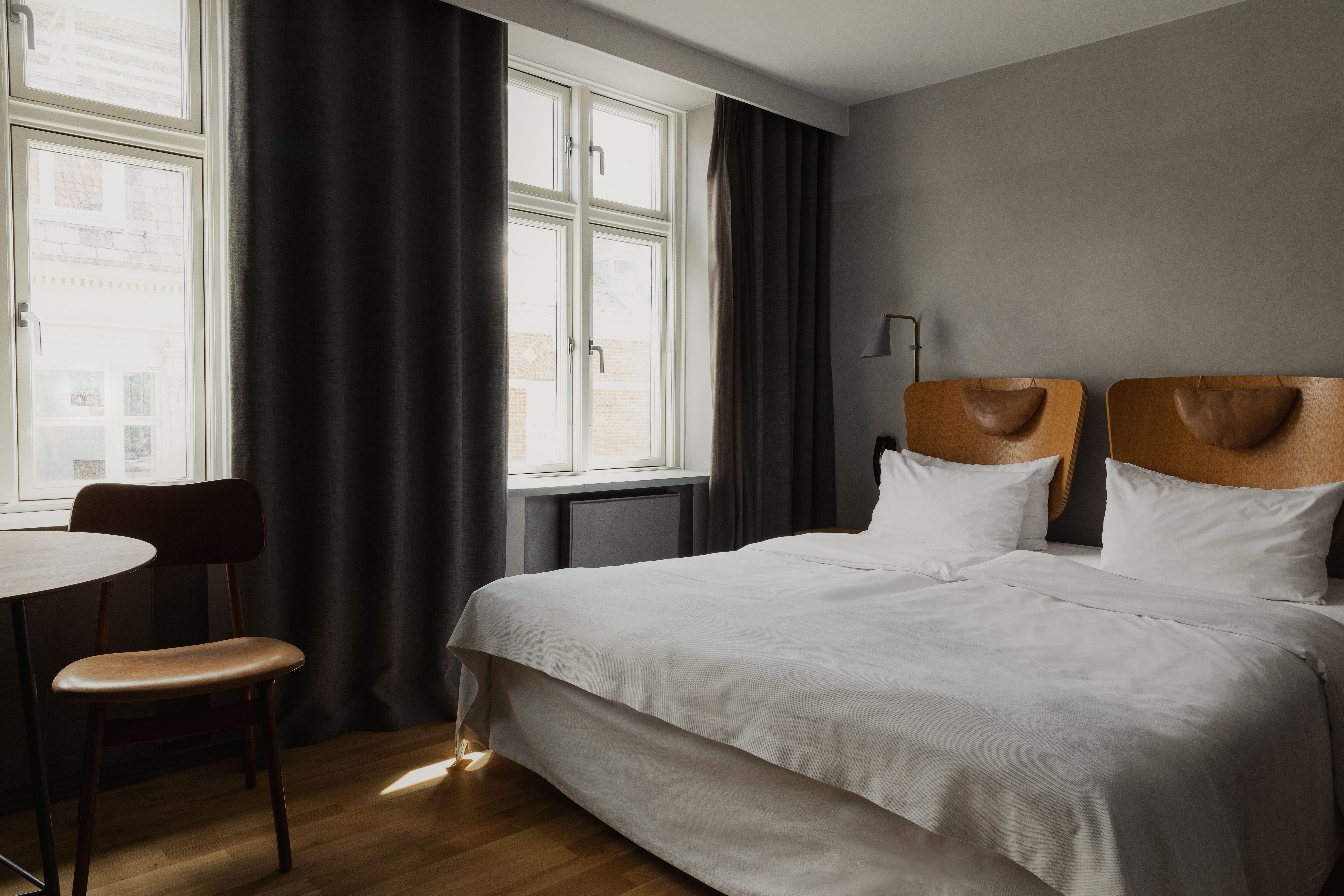 Hotel SP34 19/63