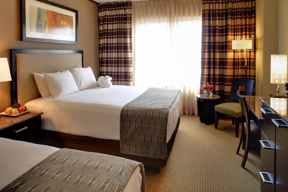 Room, 2 Queen Beds, South Tower, Smoking