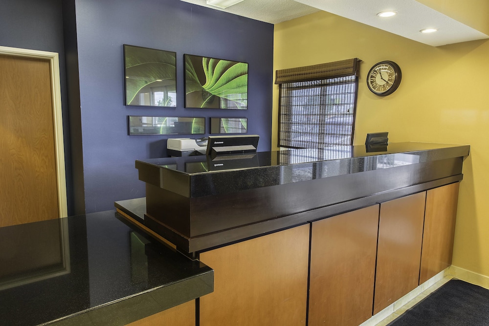 Fairfield Inn Suites Fargo 20/34