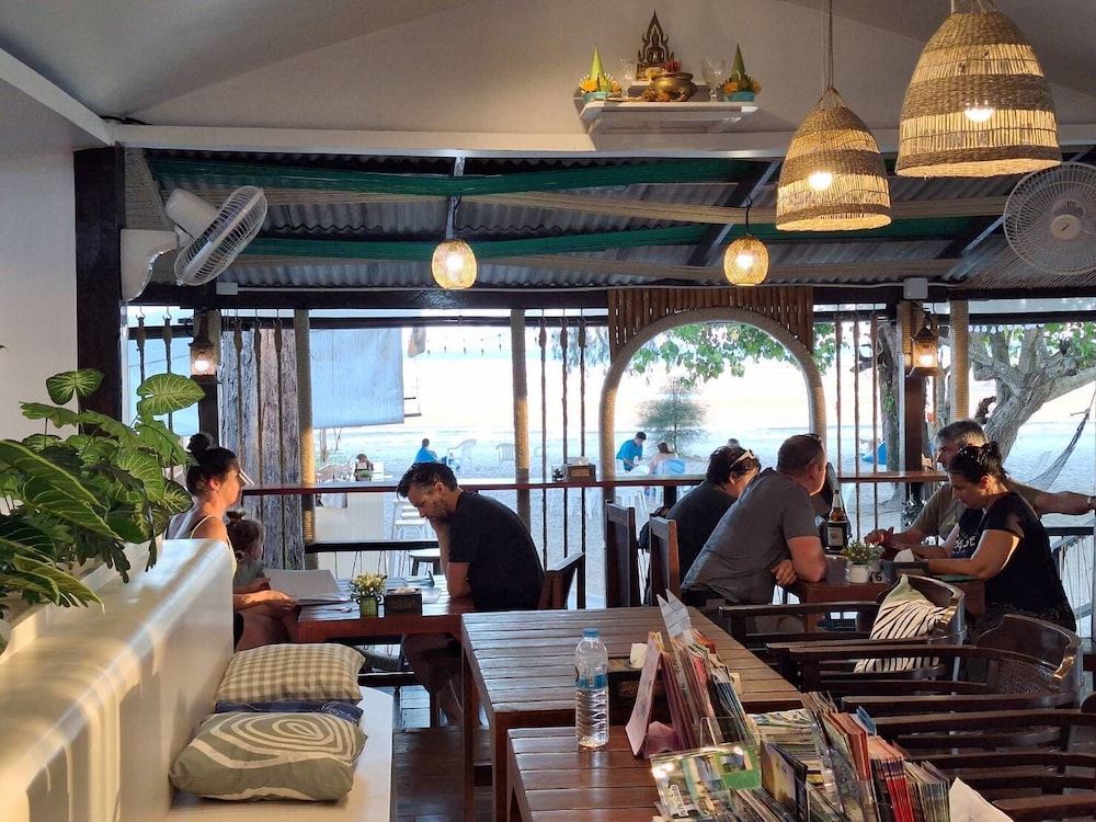 Pan Beach Bungalows 29/50