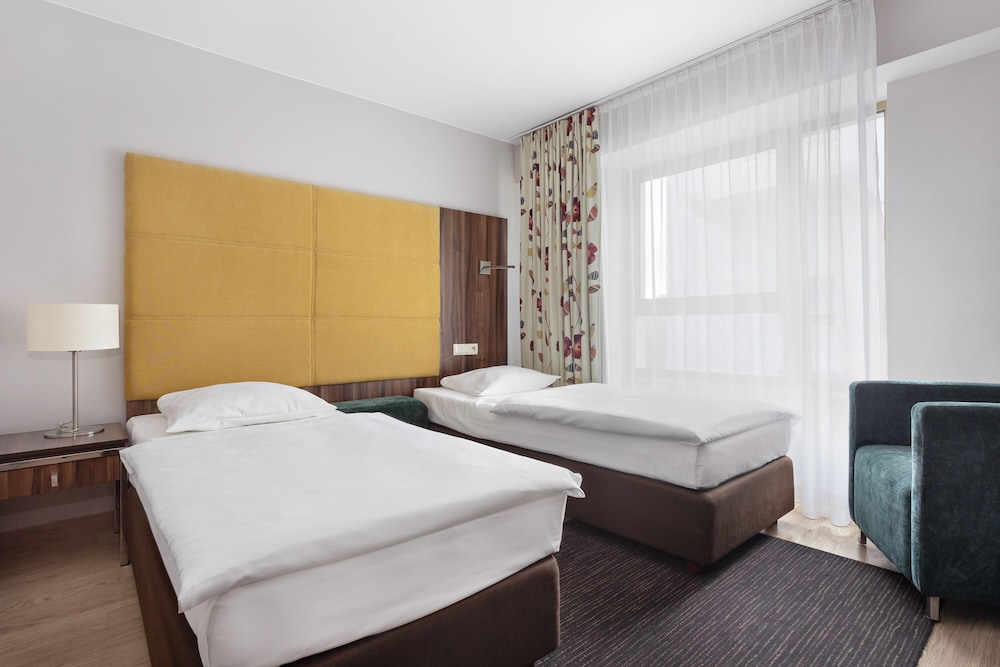 CLASSIC, TWIN BEDS