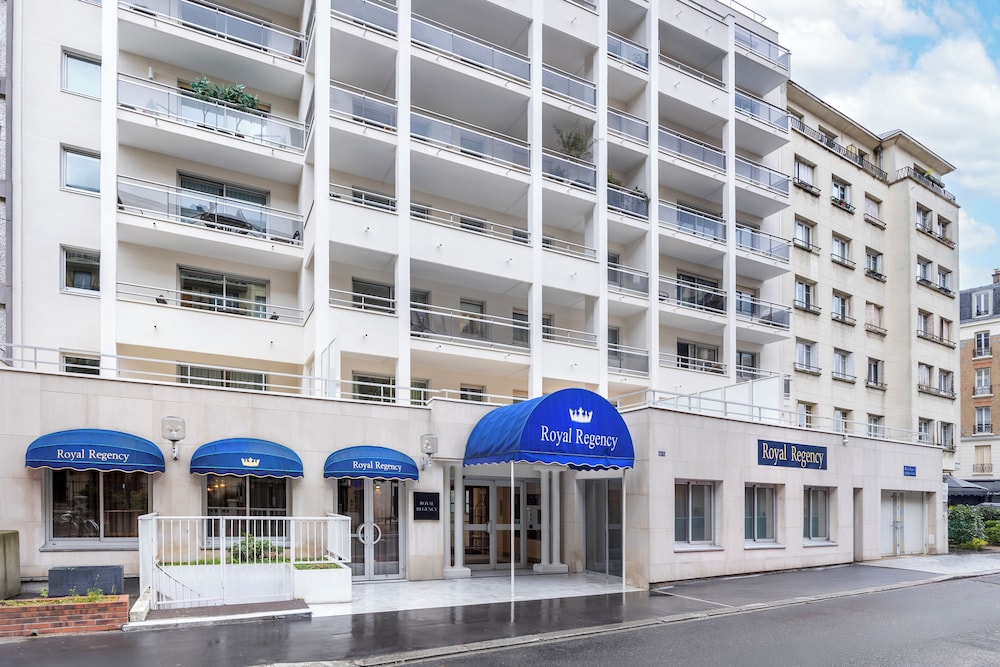 Royal Regency Paris Vincennes 2/50