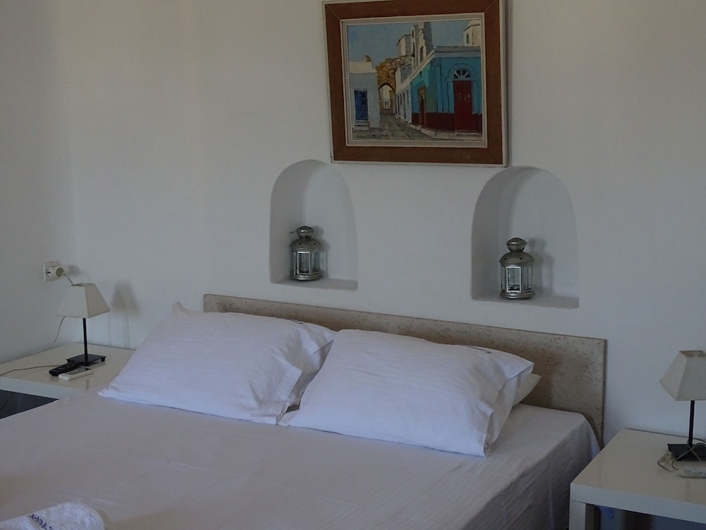 MONOLITHOS HOTEL 17/55