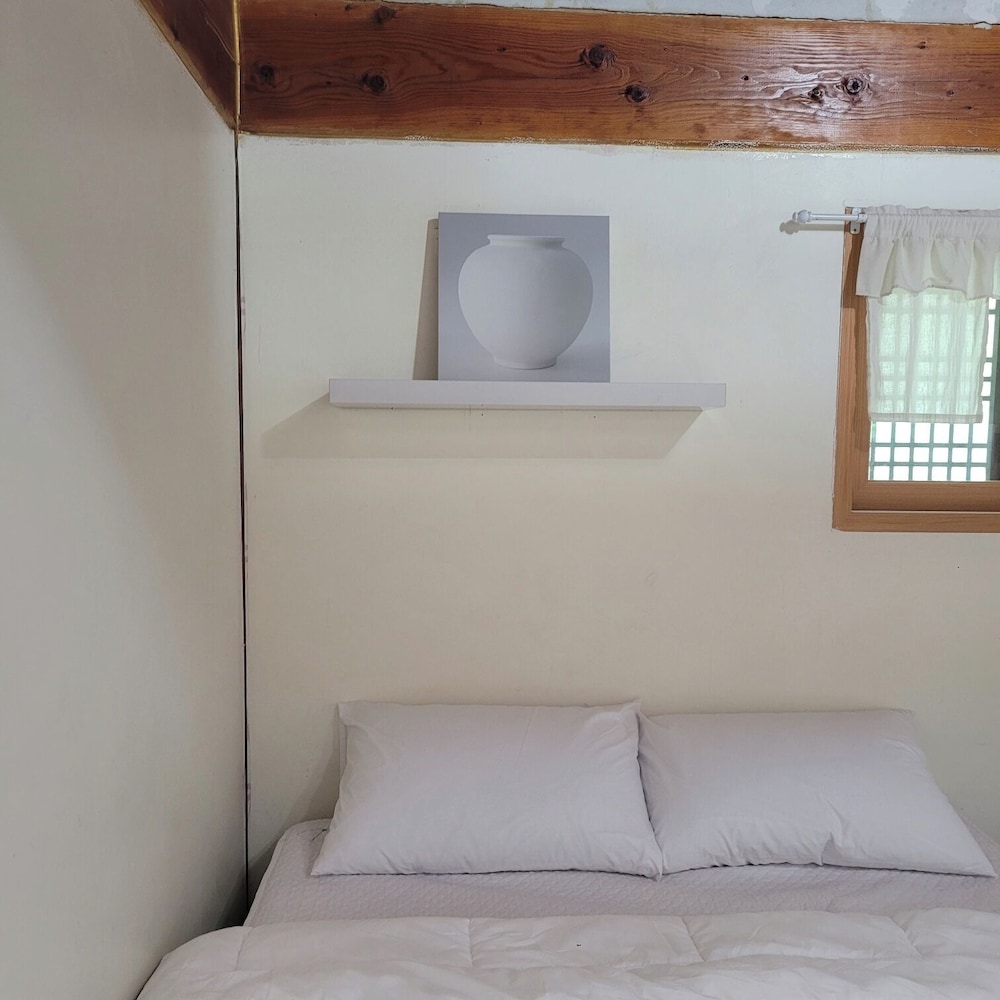Gyeongju West Namsan Hanok Pension 19/50