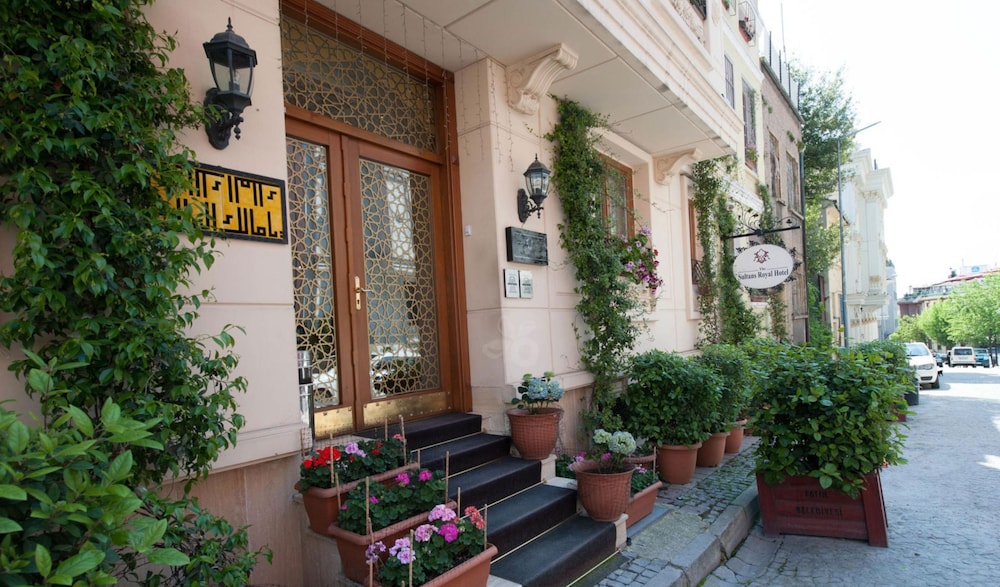 Sultans Royal Hotel 6/50