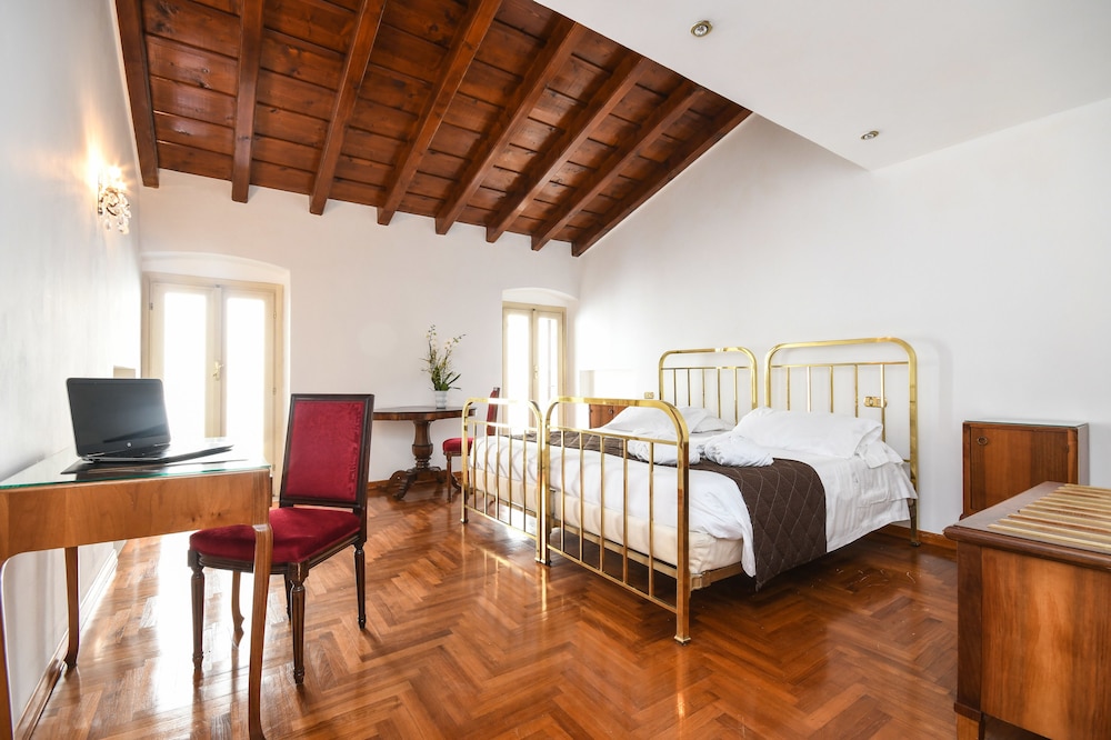 Vittoria Hotel 29/75
