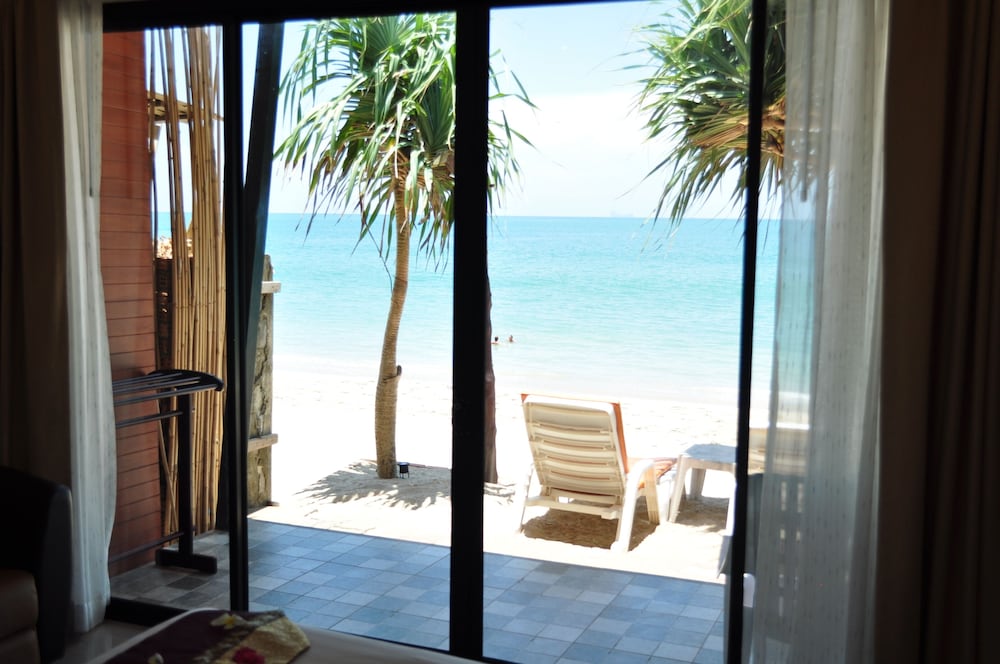 LANTA SEAFRONT RESORT 35/66